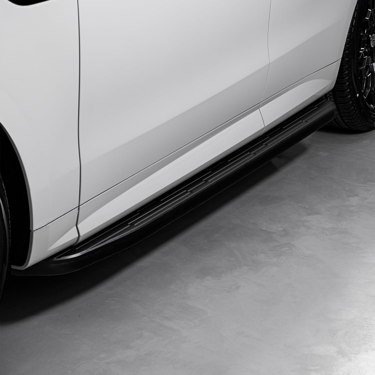 Urban Black Shadow Side Steps L461 Range Rover Sport (2023) - Matrix
