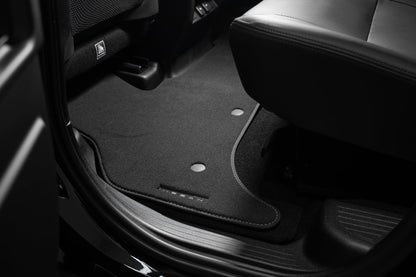 URBAN DEFENDER 90 / 110 CARPET FLOOR MAT SET